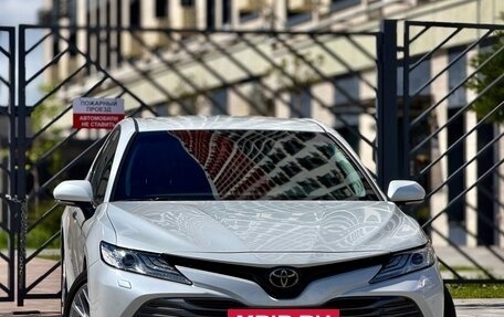 Toyota Camry, 2020 год, 3 292 000 рублей, 3 фотография