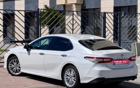 Toyota Camry, 2020 год, 3 292 000 рублей, 12 фотография