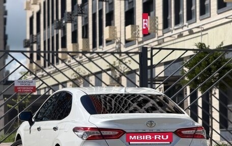 Toyota Camry, 2020 год, 3 292 000 рублей, 10 фотография