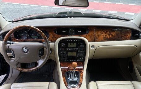 Jaguar XJ III (X350), 2006 год, 3 000 000 рублей, 10 фотография