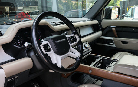 Land Rover Defender II, 2020 год, 5 100 000 рублей, 15 фотография