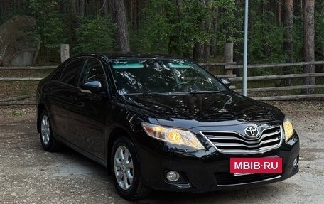 Toyota Camry, 2011 год, 1 350 000 рублей, 3 фотография