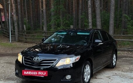 Toyota Camry, 2011 год, 1 350 000 рублей, 2 фотография