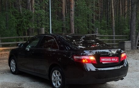 Toyota Camry, 2011 год, 1 350 000 рублей, 7 фотография