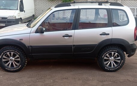 Chevrolet Niva I рестайлинг, 2003 год, 355 000 рублей, 8 фотография