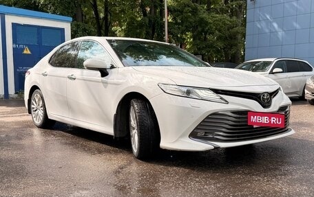 Toyota Camry, 2021 год, 3 000 000 рублей, 7 фотография
