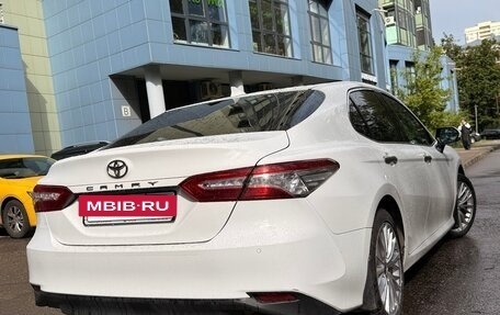 Toyota Camry, 2021 год, 3 000 000 рублей, 6 фотография