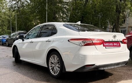 Toyota Camry, 2021 год, 3 000 000 рублей, 4 фотография