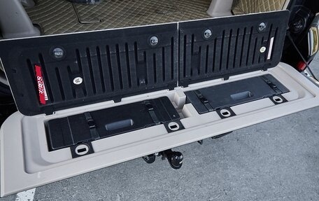 Toyota Land Cruiser 200, 2013 год, 5 900 000 рублей, 25 фотография