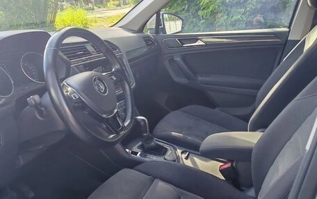 Volkswagen Tiguan II, 2017 год, 2 600 000 рублей, 5 фотография