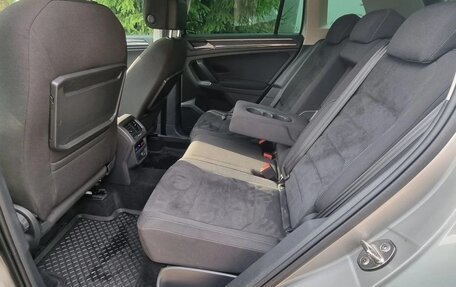 Volkswagen Tiguan II, 2017 год, 2 600 000 рублей, 11 фотография