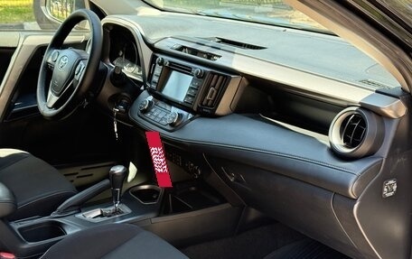 Toyota RAV4, 2016 год, 1 800 000 рублей, 15 фотография