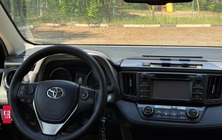 Toyota RAV4, 2016 год, 1 800 000 рублей, 14 фотография