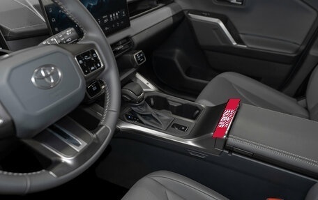 Toyota RAV4, 2025 год, 3 950 000 рублей, 14 фотография