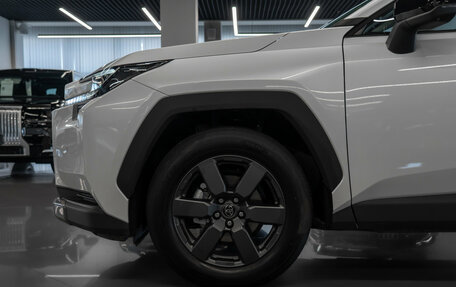 Toyota RAV4, 2025 год, 3 950 000 рублей, 24 фотография