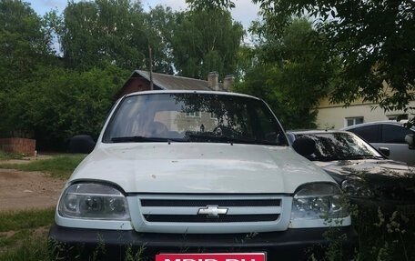 Chevrolet Niva I рестайлинг, 2003 год, 280 000 рублей, 1 фотография
