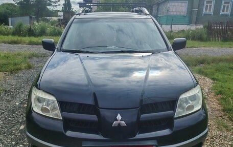 Mitsubishi Outlander III рестайлинг 3, 2007 год, 730 000 рублей, 5 фотография
