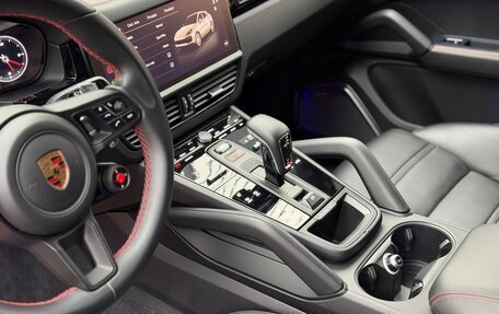Porsche Cayenne III, 2022 год, 20 900 000 рублей, 17 фотография