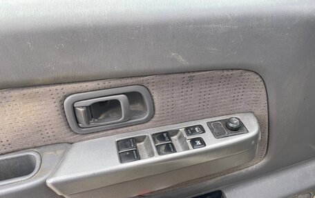 Nissan NP300, 2012 год, 890 000 рублей, 9 фотография