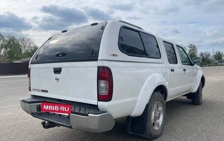 Nissan NP300, 2012 год, 890 000 рублей, 5 фотография