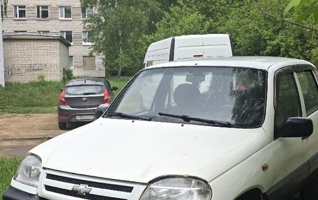 Chevrolet Niva I рестайлинг, 2003 год, 280 000 рублей, 10 фотография