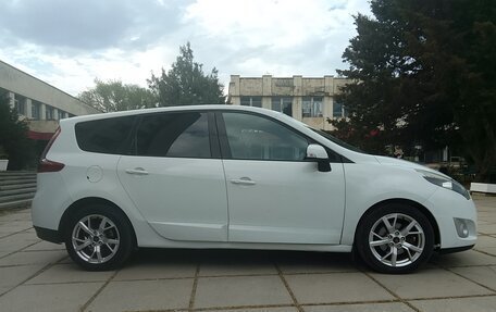 Renault Scenic III, 2010 год, 777 000 рублей, 10 фотография