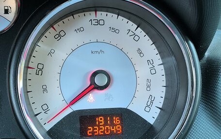 Peugeot 408 I рестайлинг, 2015 год, 495 000 рублей, 11 фотография