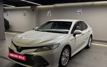 Toyota Camry, 2019 год, 2 150 000 рублей, 2 фотография