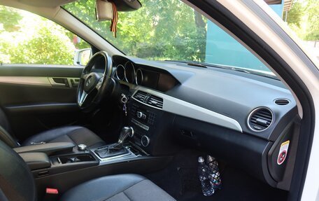 Mercedes-Benz C-Класс, 2011 год, 1 800 000 рублей, 8 фотография
