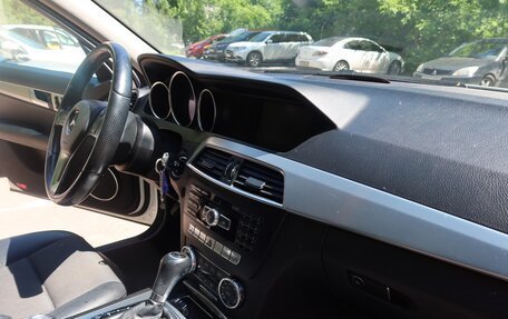 Mercedes-Benz C-Класс, 2011 год, 1 800 000 рублей, 14 фотография