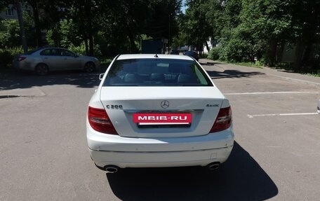 Mercedes-Benz C-Класс, 2011 год, 1 800 000 рублей, 6 фотография