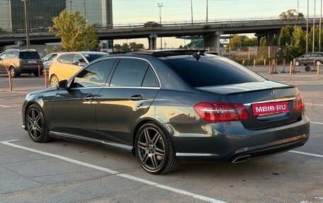 Mercedes-Benz E-Класс, 2012 год, 1 900 000 рублей, 4 фотография