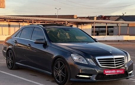 Mercedes-Benz E-Класс, 2012 год, 1 900 000 рублей, 2 фотография