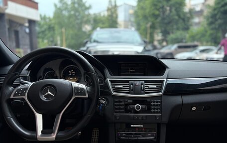 Mercedes-Benz E-Класс, 2012 год, 1 900 000 рублей, 8 фотография