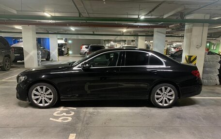 Mercedes-Benz E-Класс, 2019 год, 1 650 000 рублей, 8 фотография