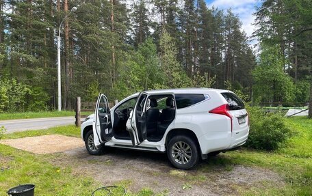 Mitsubishi Pajero Sport III рестайлинг, 2019 год, 2 900 000 рублей, 4 фотография