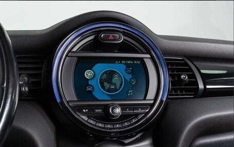 MINI Hatch, 2018 год, 2 700 000 рублей, 3 фотография