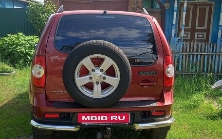 Chevrolet Niva I рестайлинг, 2015 год, 800 000 рублей, 3 фотография