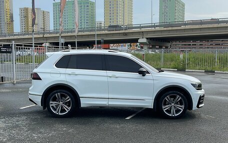 Volkswagen Tiguan II, 2018 год, 2 972 000 рублей, 3 фотография