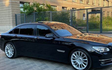 BMW 7 серия, 2015 год, 1 750 000 рублей, 9 фотография