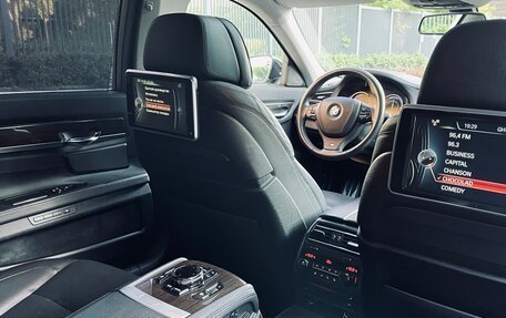 BMW 7 серия, 2015 год, 1 750 000 рублей, 26 фотография