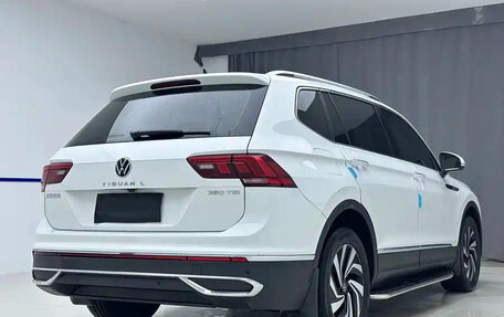 Volkswagen Tiguan II, 2023 год, 2 154 017 рублей, 6 фотография