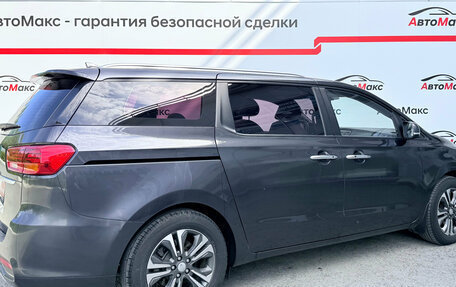 KIA Carnival III, 2018 год, 2 599 000 рублей, 4 фотография