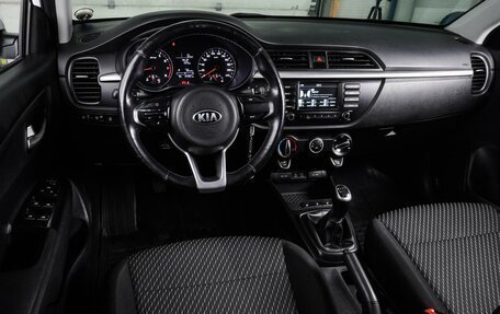 KIA Rio IV, 2017 год, 999 000 рублей, 6 фотография