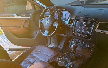 Volkswagen Touareg III, 2017 год, 3 100 000 рублей, 3 фотография
