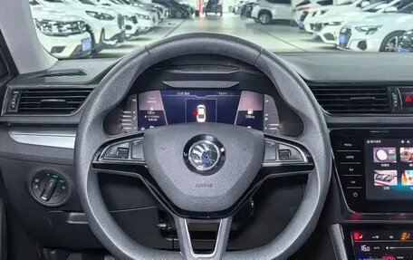 Skoda Superb III рестайлинг, 2023 год, 1 850 010 рублей, 11 фотография