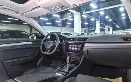 Skoda Superb III рестайлинг, 2023 год, 1 850 010 рублей, 15 фотография
