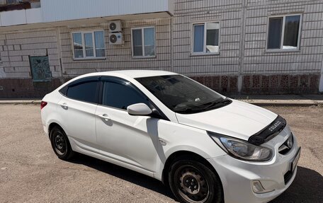 Hyundai Solaris II рестайлинг, 2012 год, 650 000 рублей, 2 фотография