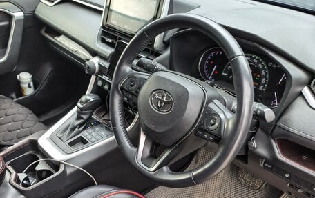 Toyota RAV4, 2020 год, 3 150 000 рублей, 7 фотография