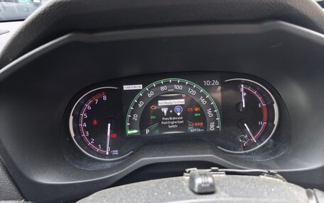 Toyota RAV4, 2020 год, 3 150 000 рублей, 9 фотография